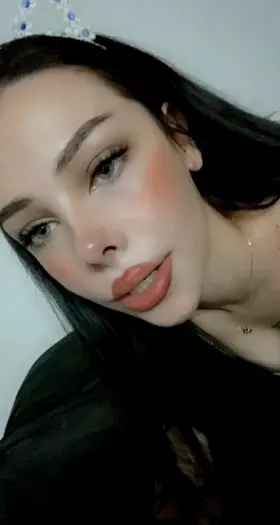 I could really use a few volunteers to service this ass