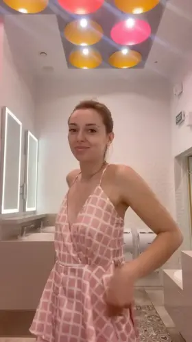 Flexing my tits while in the cr