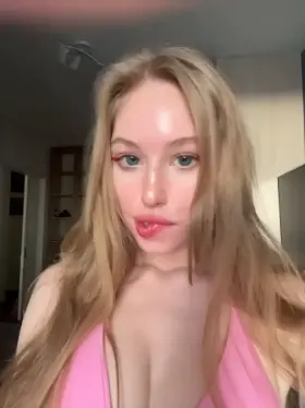 do i look like one of the victoria models?? 🙈