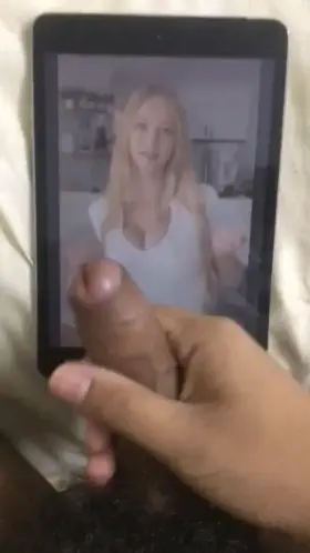 Sophia Diamond’s tits are the best