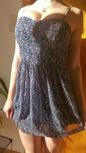 EVERY ᴜpvᴏᴛᴇ gets a nude. Try me (21F) sɴᴀᴘᴄʜᴀᴛ: 😈 alecsababe 😈