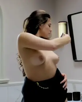 Marisa Abela - Gorgeous tits in 'Industry' S1E5