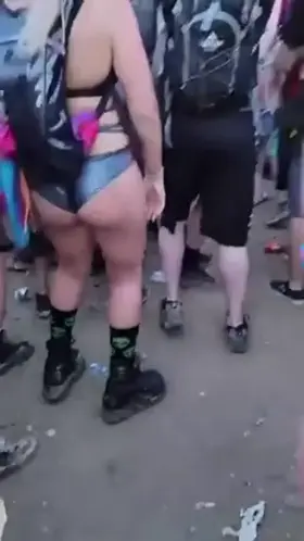 Festival Fingering Public [16:21]