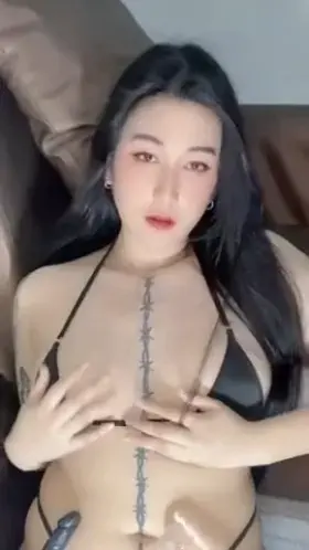 Before I let you cum, I want you to look at me & make up your mind... Are you going to share me?😈