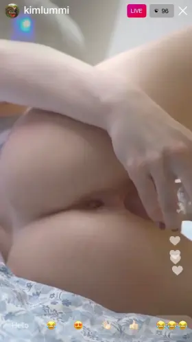 IG LIVE - Sharing what momma gave her