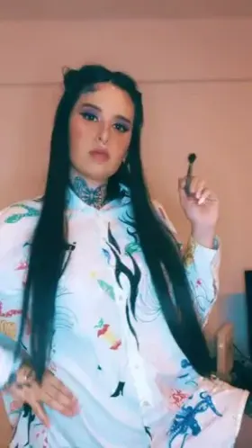 Paint my ass + ride your cock = we make art ✨🌹👩🏻‍🎨