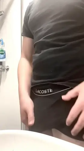 Something I wouldve posted yesterday if I didn’t fall asleep. But people liked my last cum vid, so enjoy this quickie.