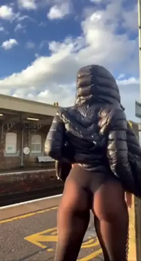 Shaking sexy ass at the train station