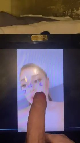 Ariana Grande Cumshot Tribute