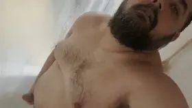 [36] Stroking in the shower :)