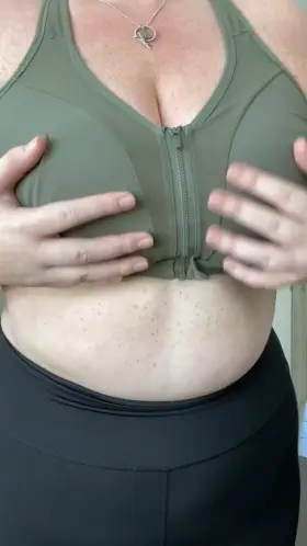 Unzip me with your teeth for a face full of boobs hehe (f)