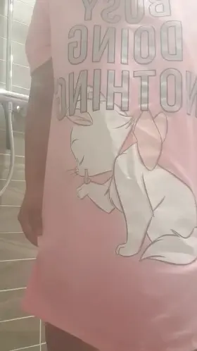 Shhh....I got a secret...I wear no panties under my shirt so its easier for you to breed me 😋😇