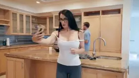 Sending Stepmom`s Nudes