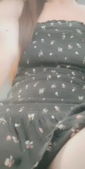 Sundress and no underwear means easy access is guaranteed.