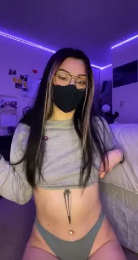 Want to try and land your cum on my dagger 😛