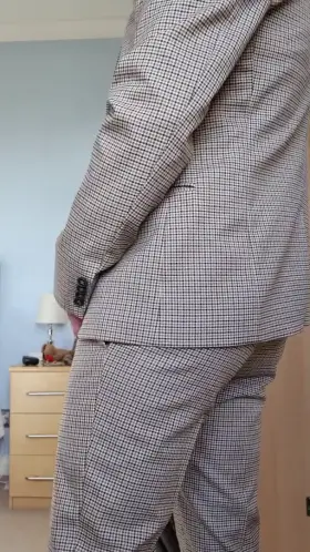 Showing off in the bedroom! 😋