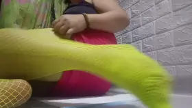 Yellow is for corn 🤤... Watch me push some corn out while wearing this colorful outfit. [F]