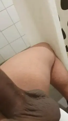 Come have a rock n roll ride on my dick....... 🍆💦💦💦