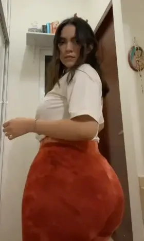 In awe of her own humongous ass