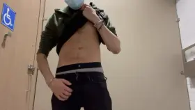 having a HARD time hiding this guy 😵