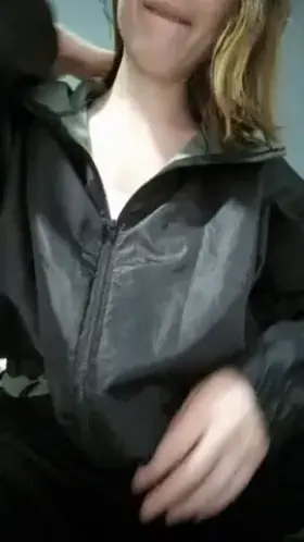 flashing you late night, so i hope u sleep great 😙