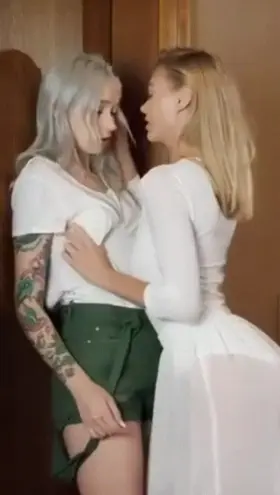 [/r/mommyfetishes] dominating