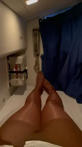 What happens in the secret bedrooms of the airplanes 🇳🇱