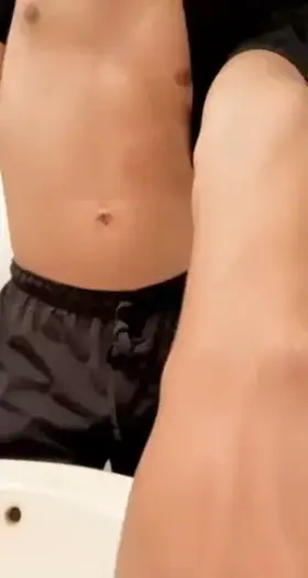 (21) Pull my pants down