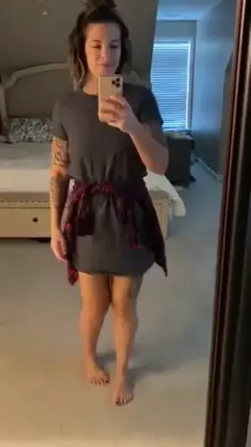 33yo mom of 2 .. smash or pass? 🤔