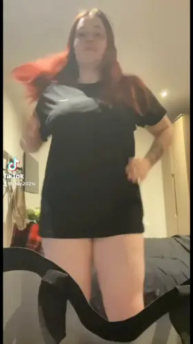 Are curvy girls your type? 🥰 (19, OC)