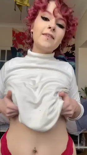 If I’m cold, they’re cold, put them in your mouth 🥰