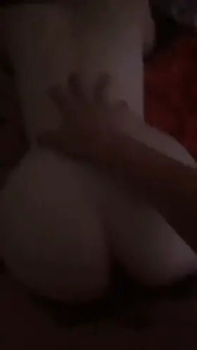 Tinder date fucks me doggystlye