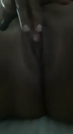 Stretching my tight pussy for you