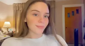 If you like my bare face AND my B cups- ily