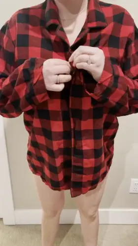 Did my shirt do a good job of hiding my natural mom titties?