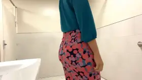 After lunch in the cafeteria, stop by my classroom for some cake. [f]40