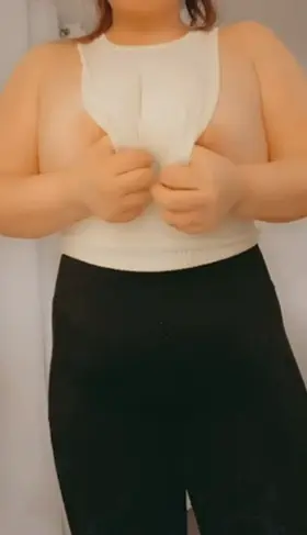 Who wouldn’t want these in their (f)ace? 👀