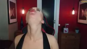 Eating All Of Her Dildo 👅👀