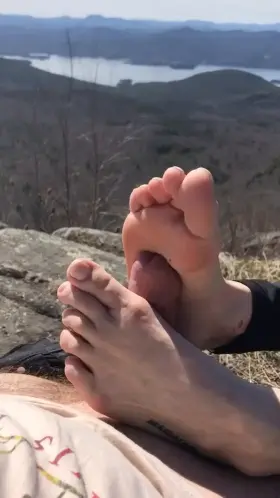 hike ended in a footjob