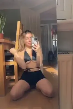 This transition makes titties AND cute dogs appear!!