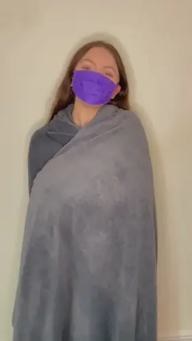 Would you fuck a British 18 year old with a thing for older guys? 🥺🇬🇧