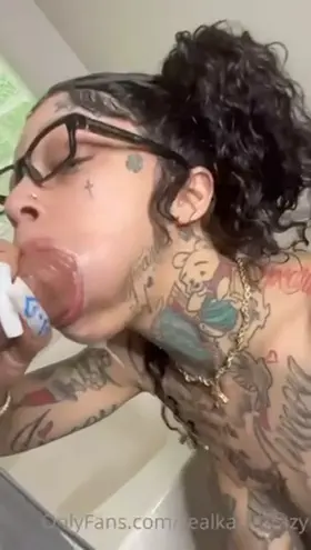 Kaaybrazzy 🤤Full folder👇🏽 Onlyfans 🥵link in comment 👇🏽