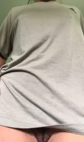 Do you like a little trimmed bush...?