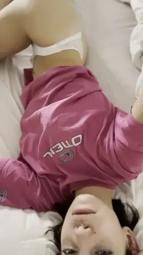 Wanted to delete this Post because redditors said i was ugly… but i like my tiny ass and find it cute ☺️