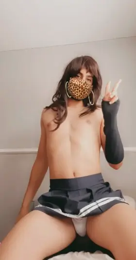 (21) London, any femmes wanna fuck?