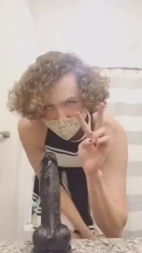 Training my tight booty to fulfill your needs 🥺🍑