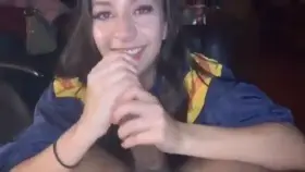 She challenges on making it cum in her mouth
