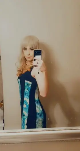 Being dressed this way makes me really crave some 🍫😏