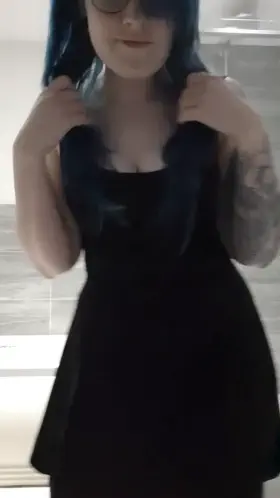 Anyone else addicted to fishnets? 🙌