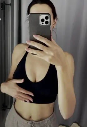 Hope you enjoy the spontaneous dressing room selfie 😜❤️